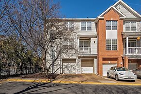 Great location in Virginia Tysons area 2 bedroom