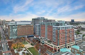 Luxury Apartment in heart of Reston 2 bedroom 