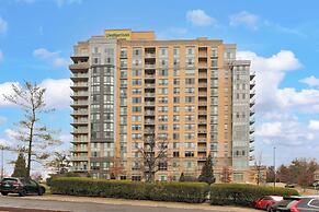 Modern getaway in Reston 2 bedroom