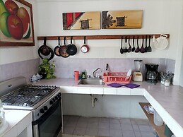 Casa Madera - Zihuatanejo