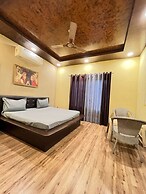 GoBravo 37 - 2Bhk Farm with Pool & Garden Sec150 Noida