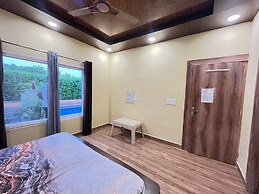 GoBravo 37 - 2Bhk Farm with Pool & Garden Sec150 Noida