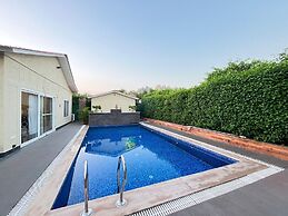 GoBravo 37 - 2Bhk Farm with Pool & Garden Sec150 Noida