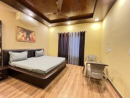 GoBravo 37 - 2Bhk Farm with Pool & Garden Sec150 Noida