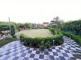 GoBravo 37 - 2Bhk Farm with Pool & Garden Sec150 Noida