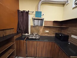 GoBravo 37 - 2Bhk Farm with Pool & Garden Sec150 Noida