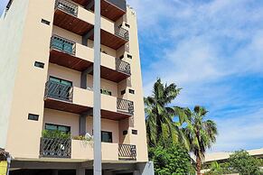 Sunset Kin Beach Apartments