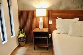 Sunset Kin Beach Apartments