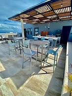 Sunset Kin Beach Apartments