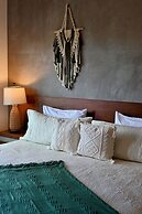 Sunset Kin Beach Apartments