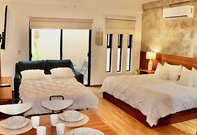 Sunset Kin Beach Apartments