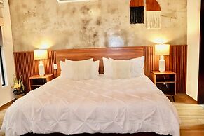 Sunset Kin Beach Apartments