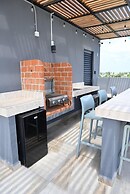 Sunset Kin Beach Apartments