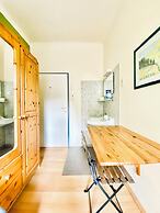 Affordable Central Rooms Near U3