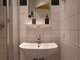 Affordable Central Rooms Near U3