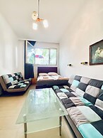 Affordable Central Rooms Near U3