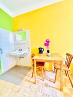 Affordable Central Rooms Near U3