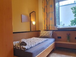 Affordable Central Rooms Near U3