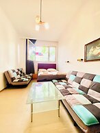 Affordable Central Rooms Near U3