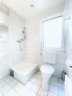 Affordable Central Rooms Near U3