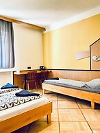 Affordable Central Rooms Near U3