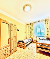 Affordable Central Rooms Near U3