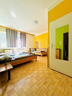 Affordable Central Rooms Near U3
