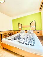 Affordable Central Rooms Near U3