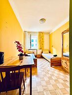 Affordable Central Rooms Near U3