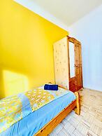 Affordable Central Rooms Near U3