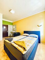 Affordable Central Rooms Near U3