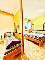Affordable Central Rooms Near U3