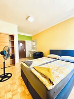 Affordable Central Rooms Near U3