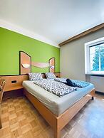 Affordable Central Rooms Near U3