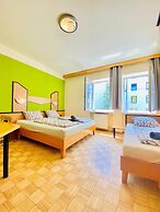 Affordable Central Rooms Near U3