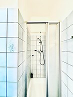 Affordable Central Rooms Near U3