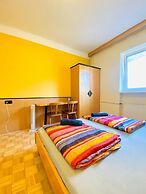 Affordable Central Rooms Near U3