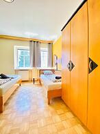 Affordable Central Rooms Near U3