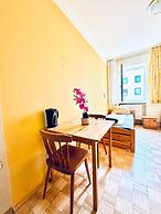 Affordable Central Rooms Near U3