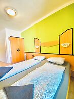 Affordable Central Rooms Near U3