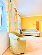 Affordable Central Rooms Near U3