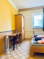 Affordable Central Rooms Near U3