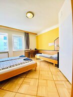 Affordable Central Rooms Near U3
