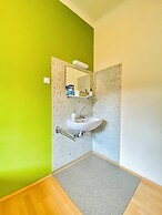 Affordable Central Rooms Near U3