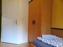 Affordable Central Rooms Near U3