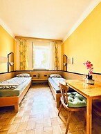 Affordable Central Rooms Near U3