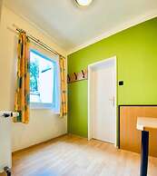 Affordable Central Rooms Near U3