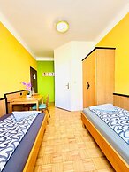Affordable Central Rooms Near U3
