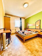 Affordable Central Rooms Near U3