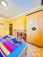 Affordable Central Rooms Near U3